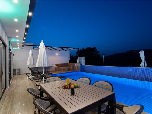 gece  -  Kasım
  | Kalkan Akbel Muhafazakar Villa (4 Kişilik, Doğa İçinde, Isıtmalı Havuz Seçenekli)